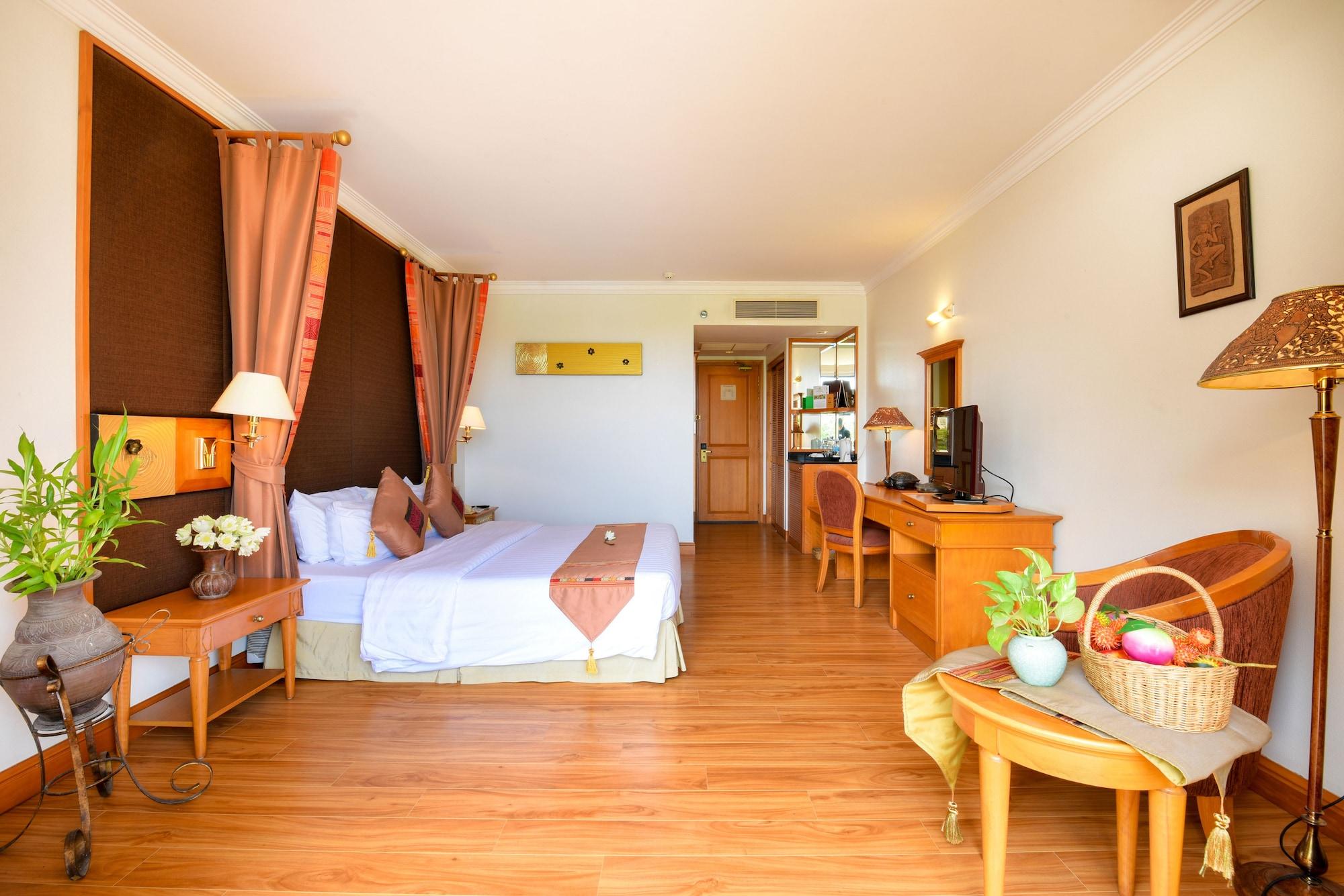 Angkor Century & Hotel 5*