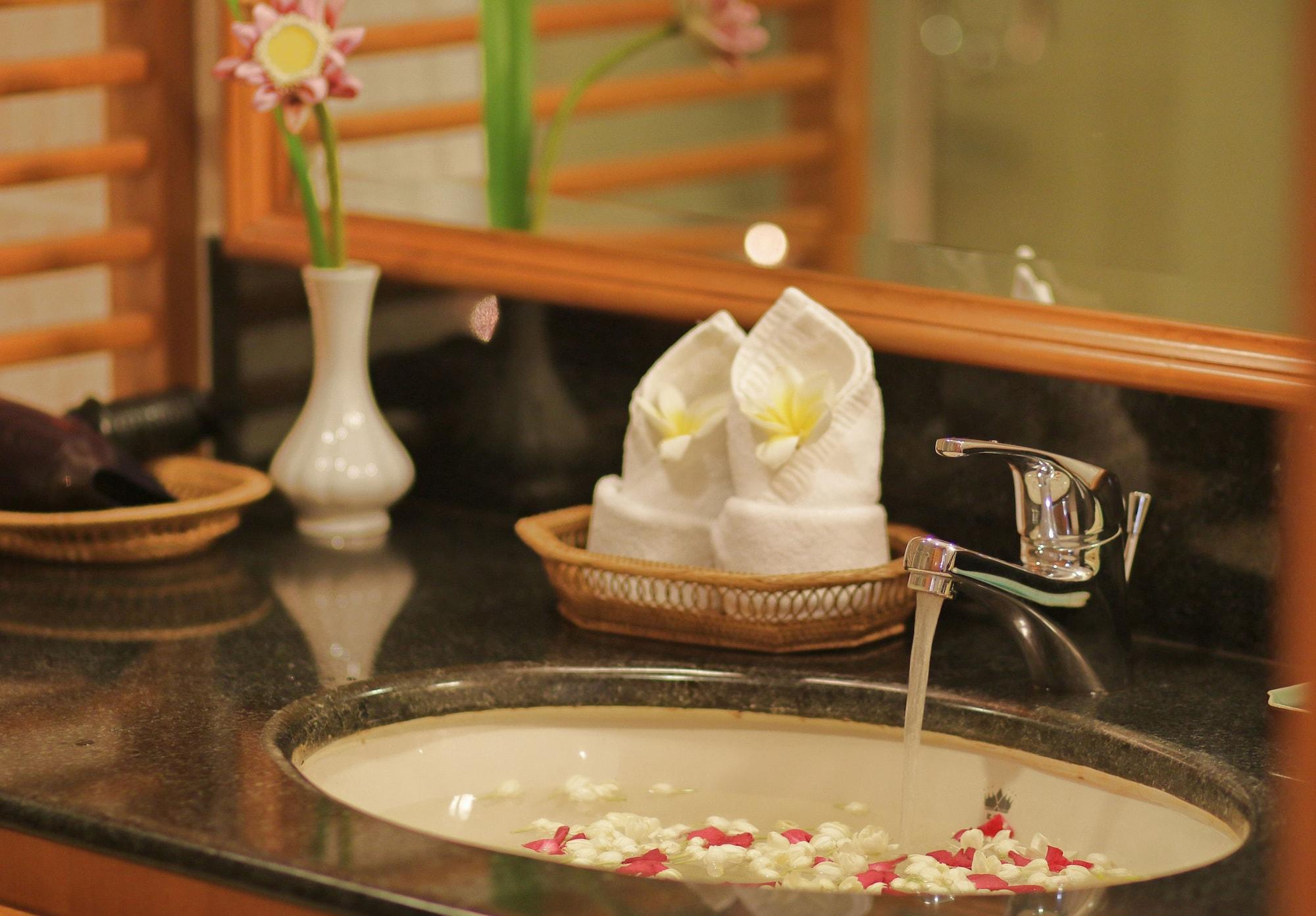 Angkor Century & Hotel