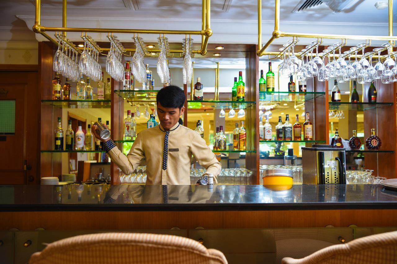 Hotel Angkor Century &
