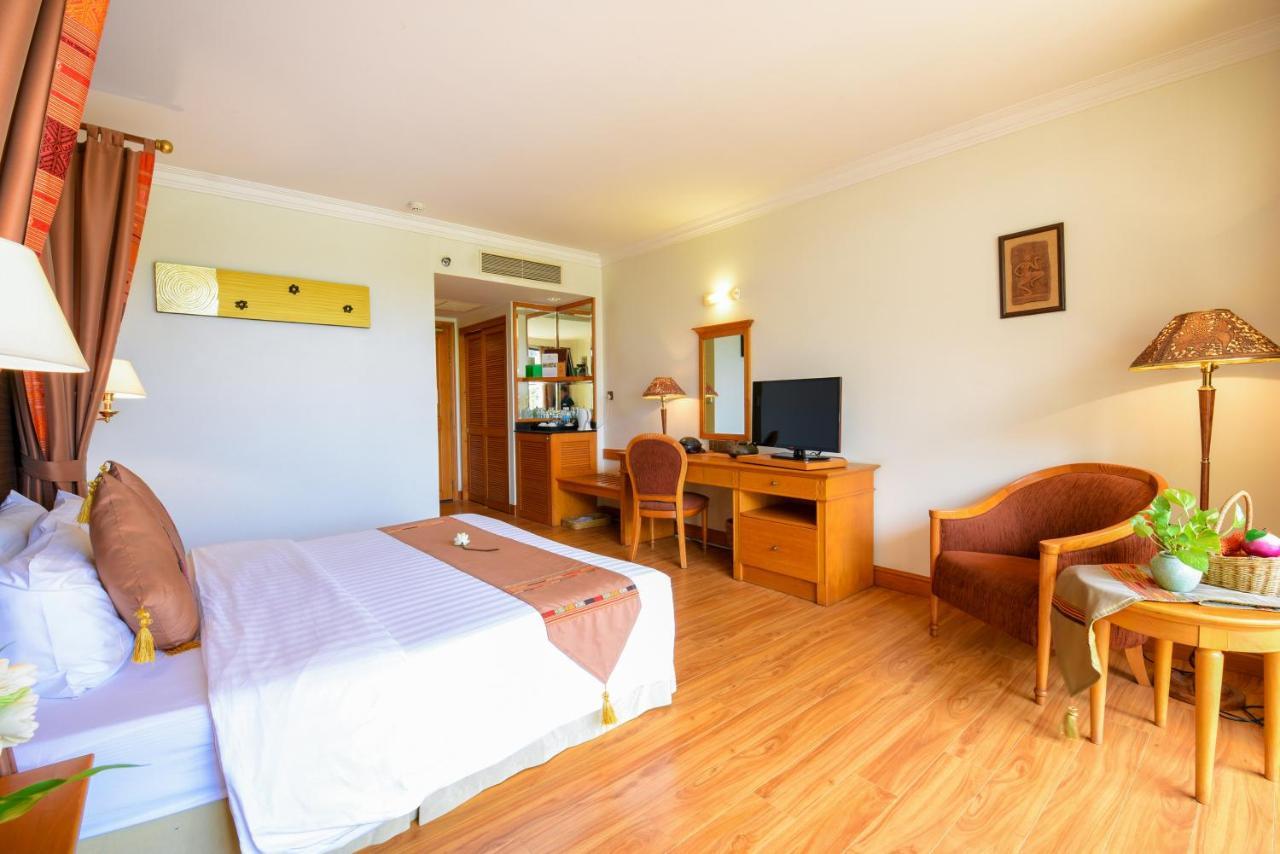 Angkor Century & Hotel 5*