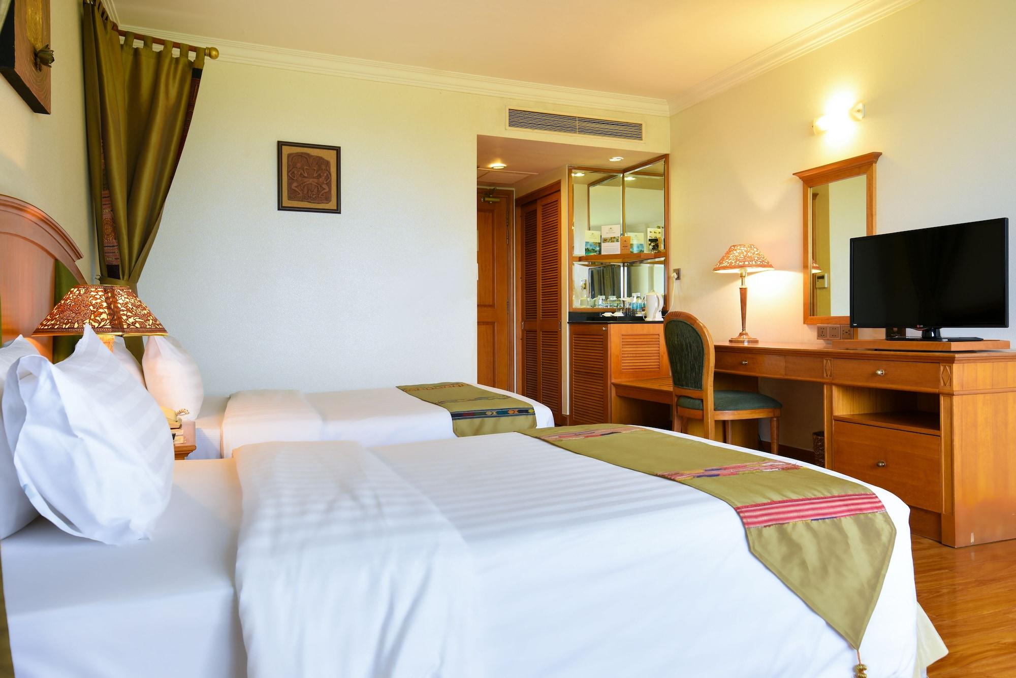 Angkor Century & Hotel 5*