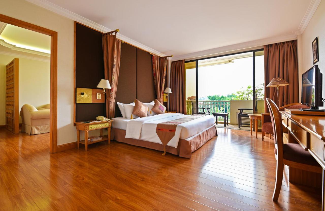 Hotel Angkor Century &